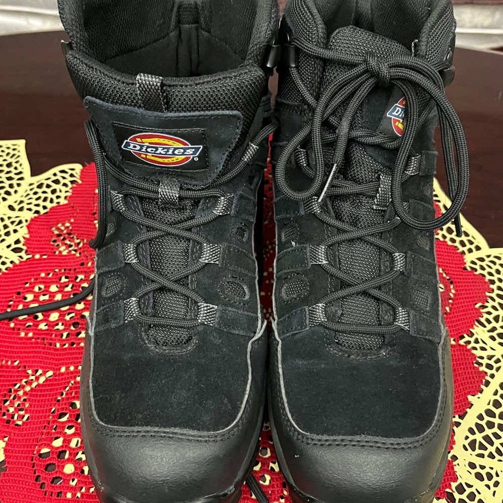 Dickies Stell  toes Work Boots  NWOT